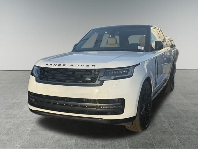 2025 Land Rover Range Rover SE's photo