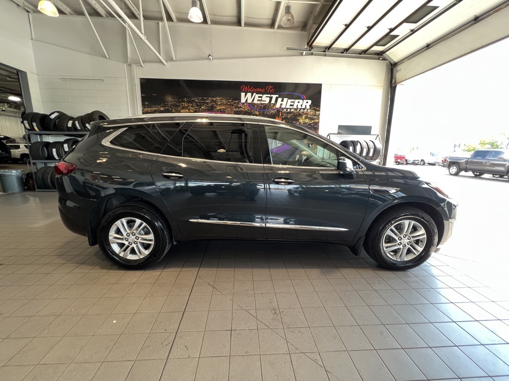 2021 Buick Enclave Essence photo 9