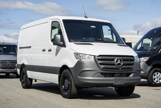 2026 Mercedes-Benz Sprinter Cargo Van Base's photo