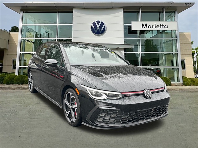 2024 Volkswagen Golf GTI SE's photo