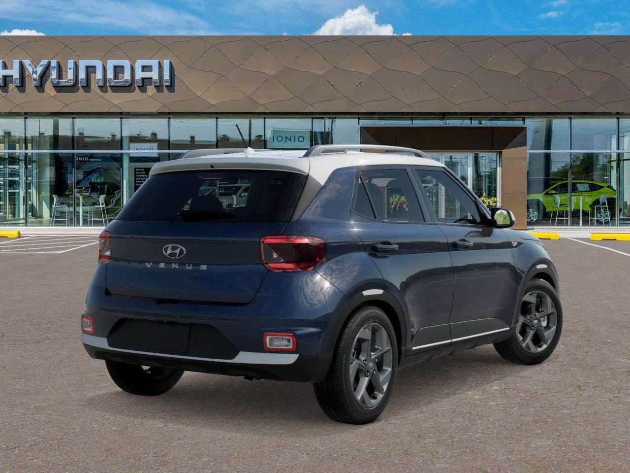 2025 Hyundai Venue Limited photo 4