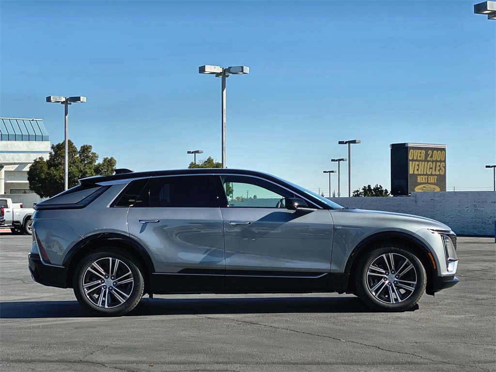 2026 Cadillac Lyriq Luxury photo 4