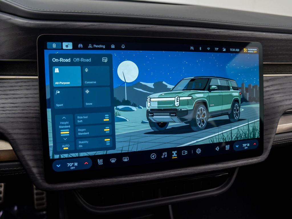 2022 Rivian R1S Launch Edition photo 11