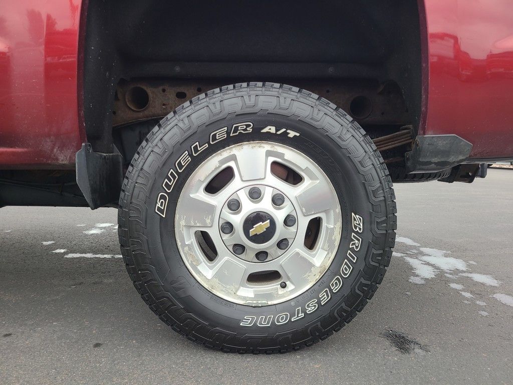 2015 Chevrolet Silverado 2500HD LT photo 10