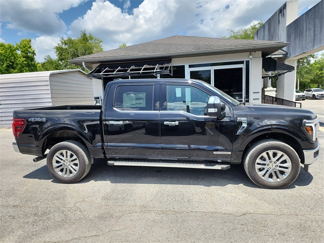 2025 Ford F-150 Lariat photo 2