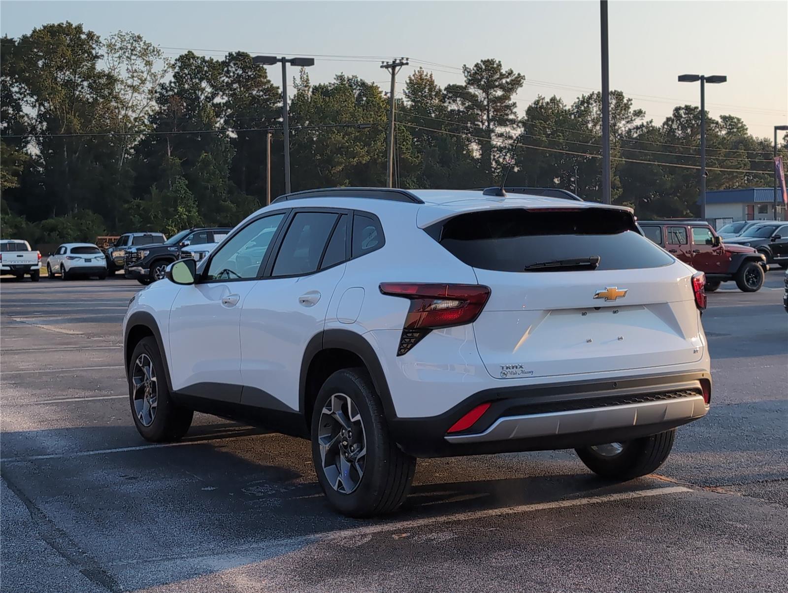 2025 Chevrolet Trax LT photo 3