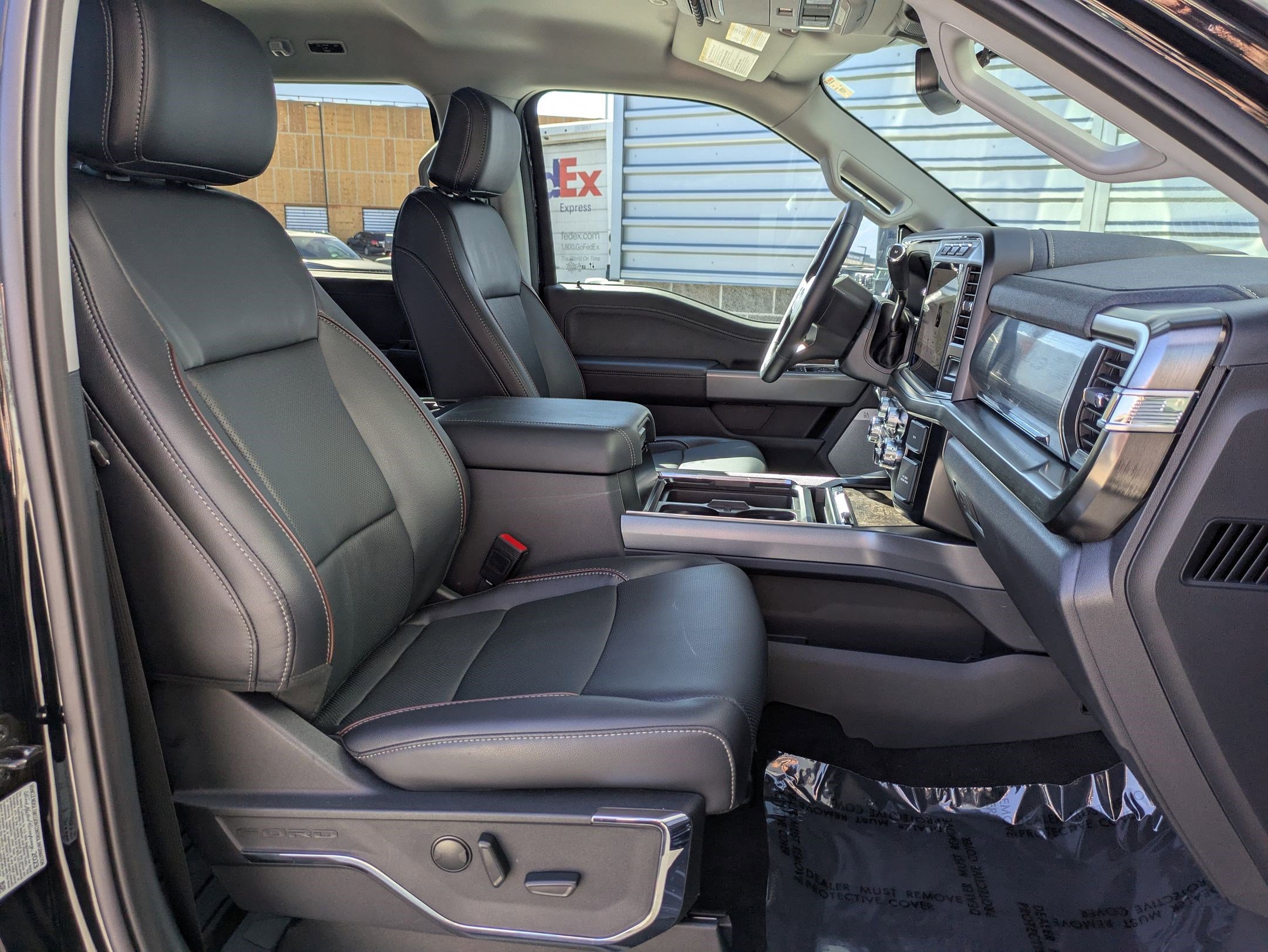 2023 Ford F-350 Lariat photo 27