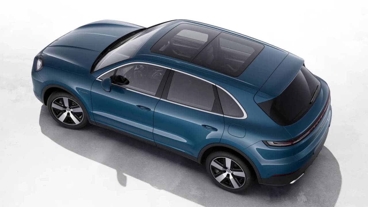 2025 Porsche Cayenne E-Hybrid photo 4