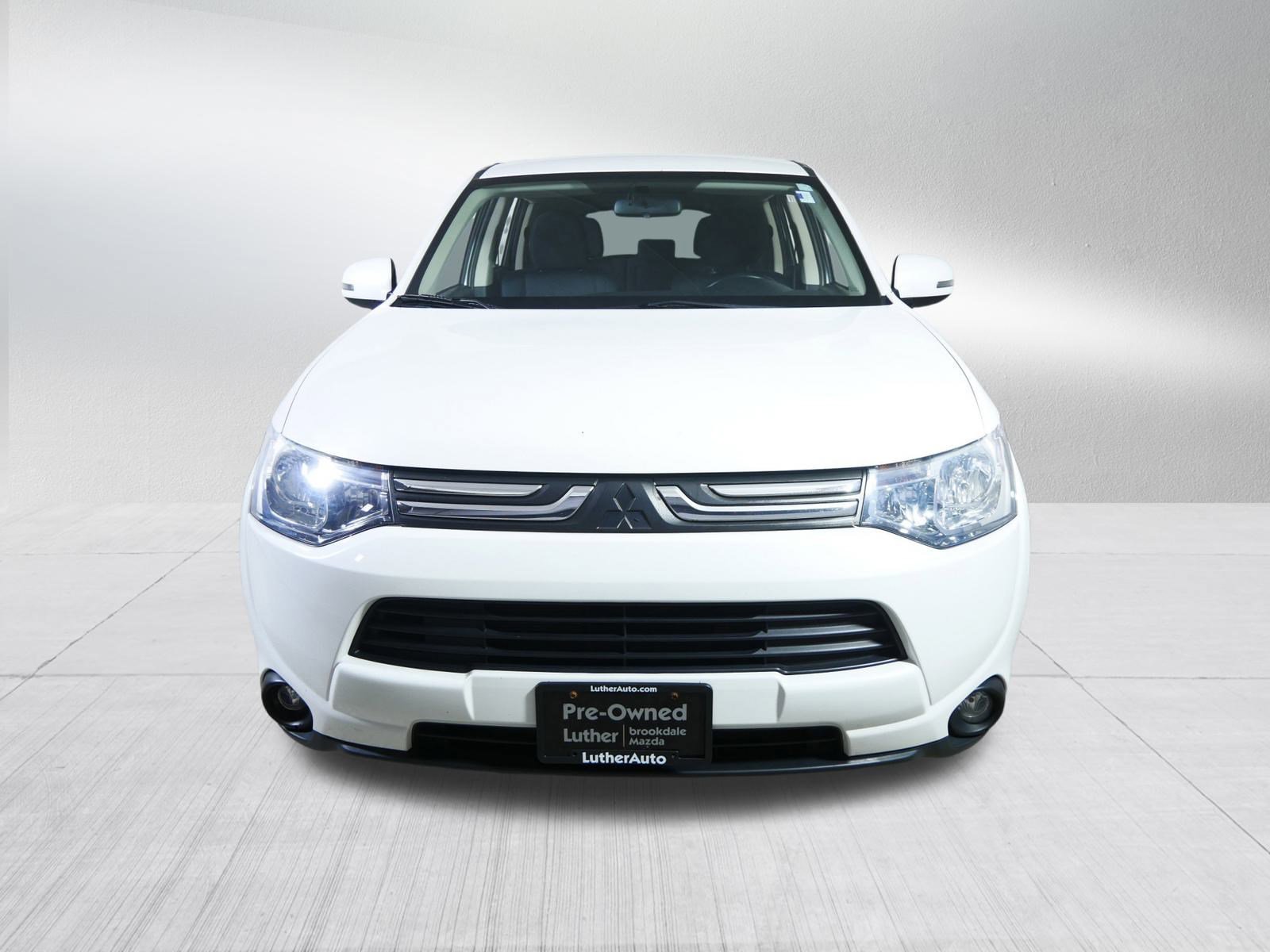 Used 2014 Mitsubishi Outlander SE with VIN JA4AZ3A36EZ013692 for sale in Brooklyn Center, Minnesota