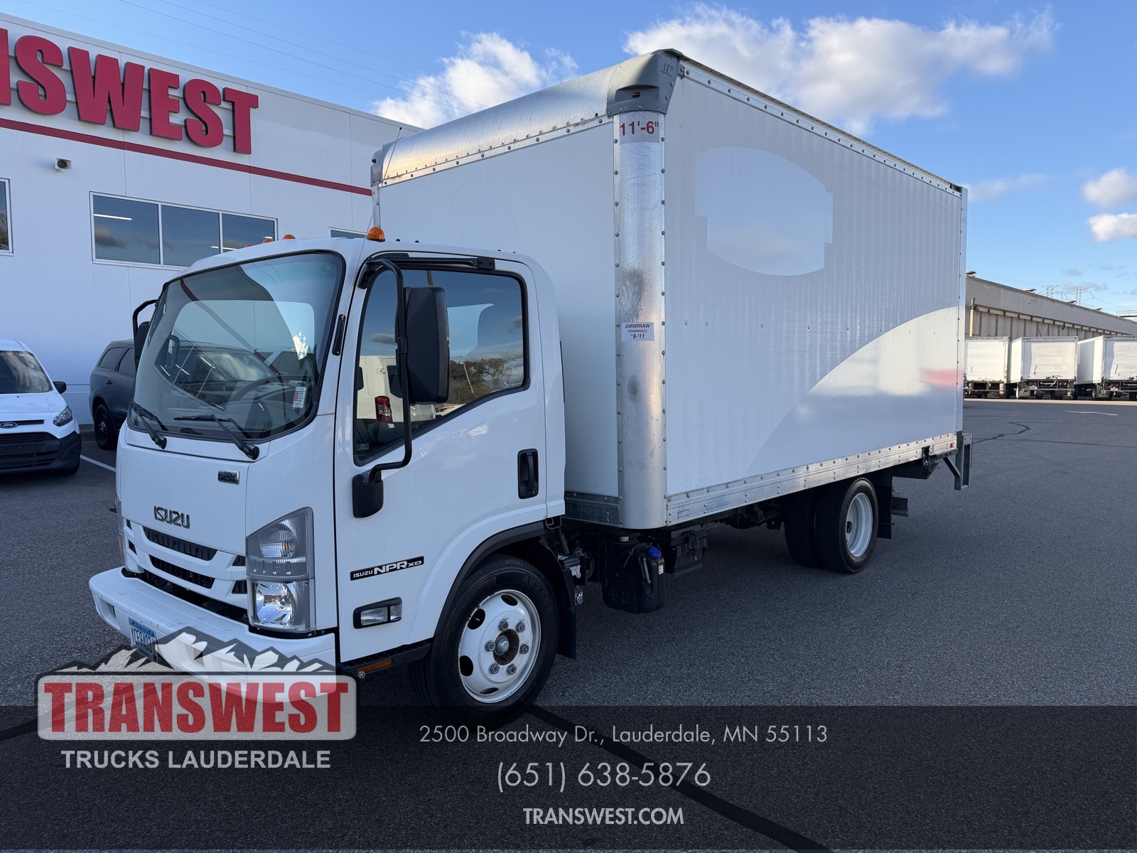 2022 Isuzu NPR HD's photo