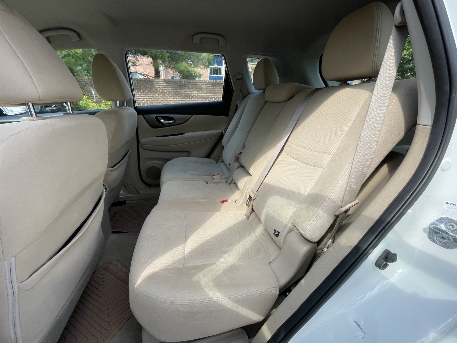 2015 Nissan Rogue S photo 6