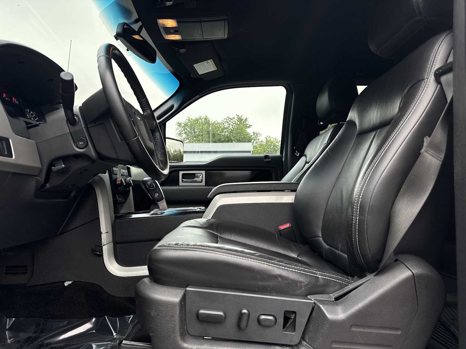 2012 Ford F-150 FX4 photo 20
