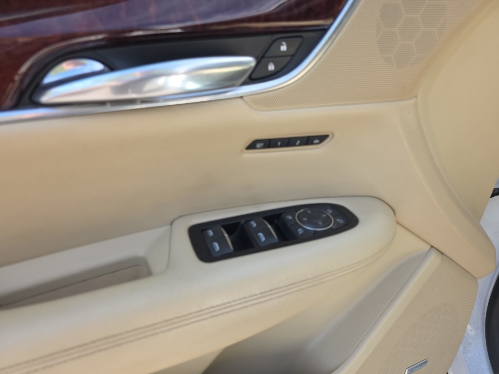 2017 Cadillac XT5 Luxury photo 9