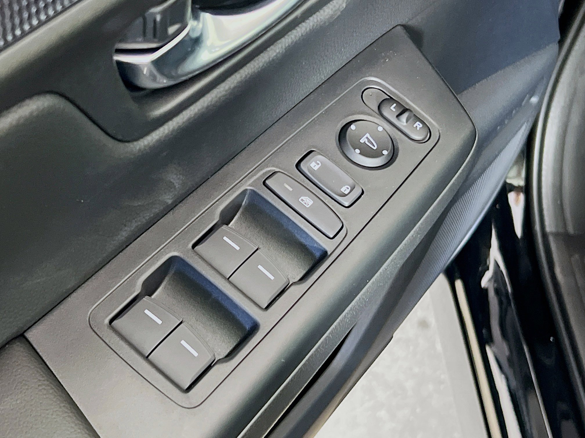 2025 Honda CR-V Hybrid Sport-L photo 15