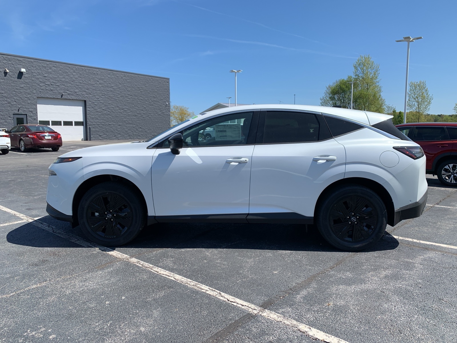 2025 Nissan Murano SV photo 2