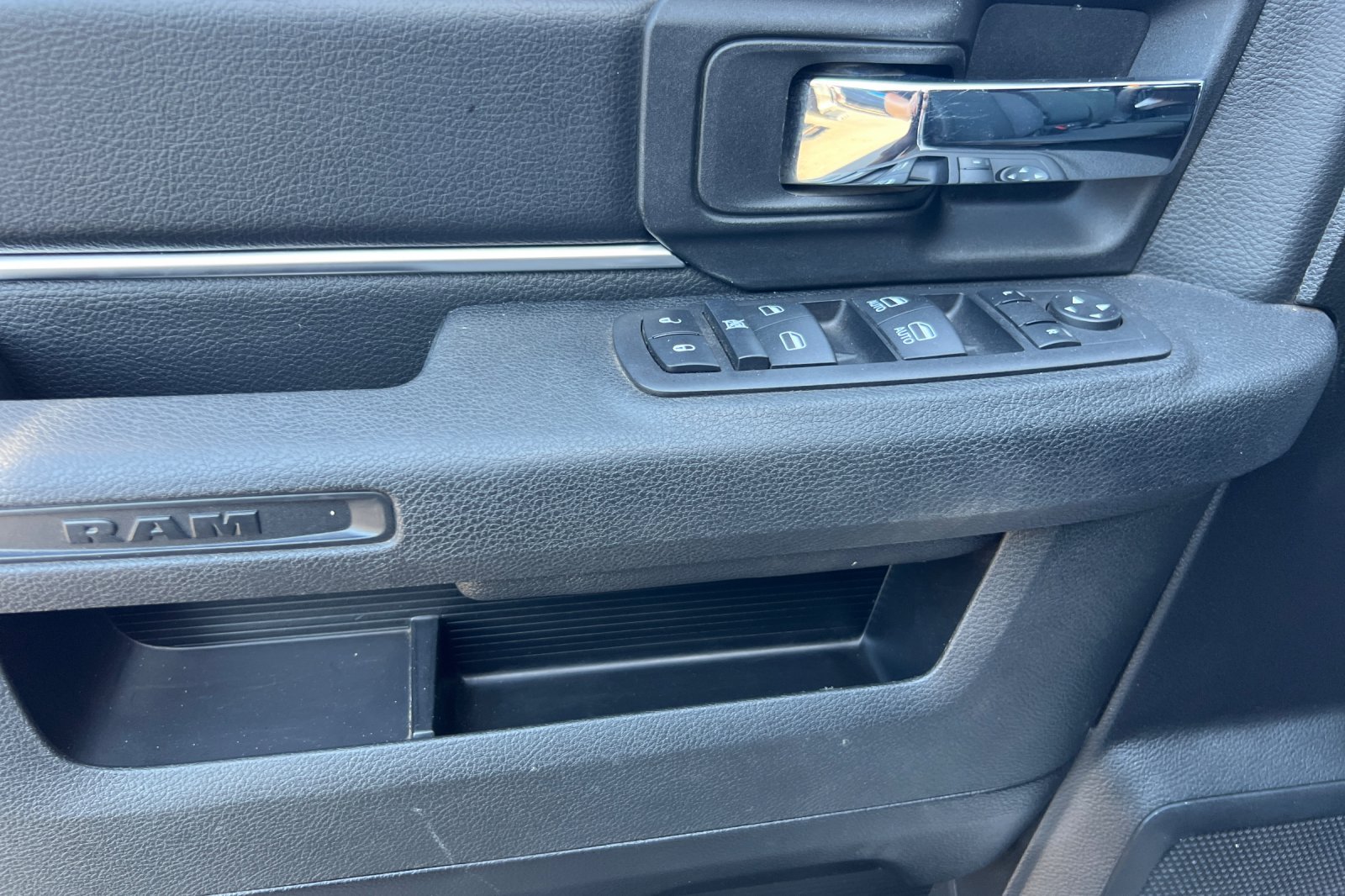 2024 Ram 1500 Classic Warlock photo 7