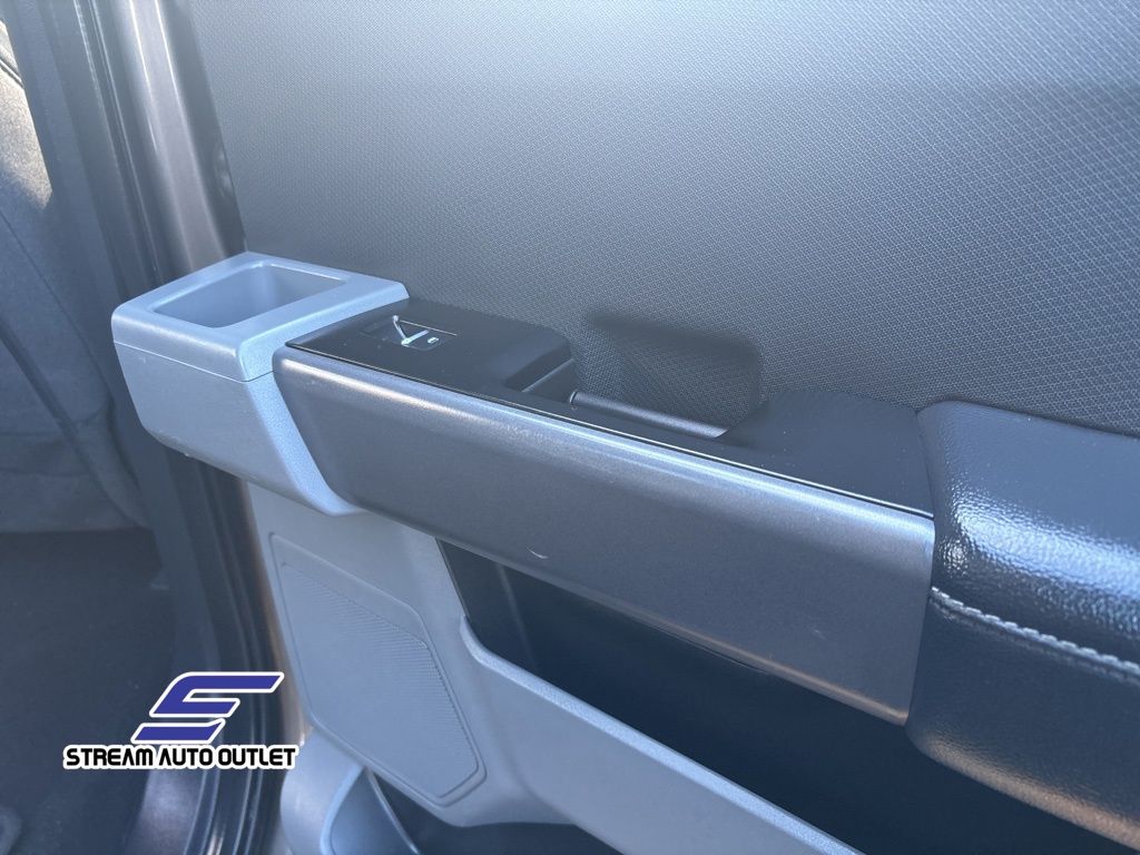 2023 Ford F-150 XLT photo 11