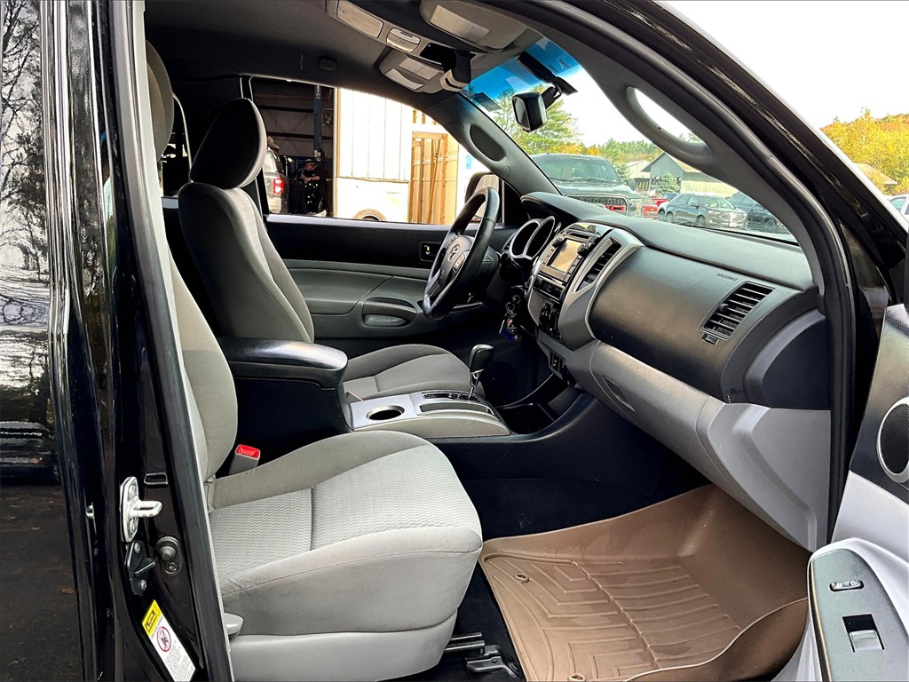 2013 Toyota Tacoma Base 4x4 Access Cab photo 14