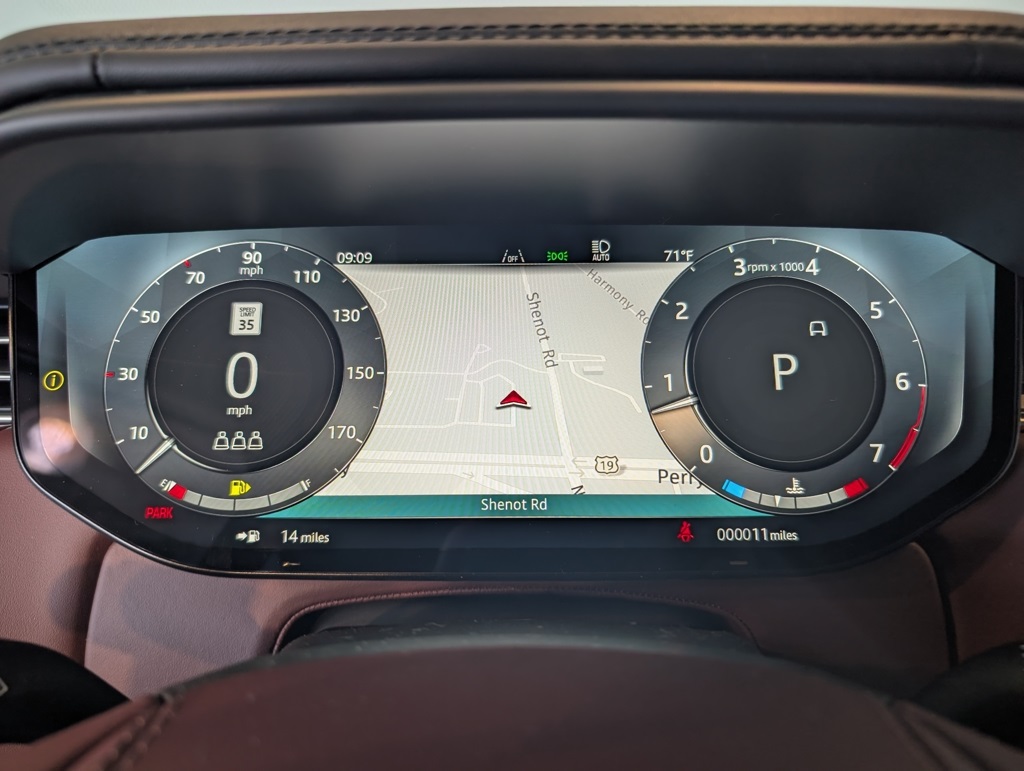 2025 Land Rover Range Rover Sport SE photo 14