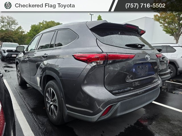 2021 Toyota Highlander XLE photo 4