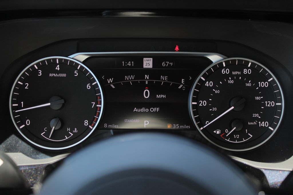 2025 Nissan Pathfinder SL photo 21