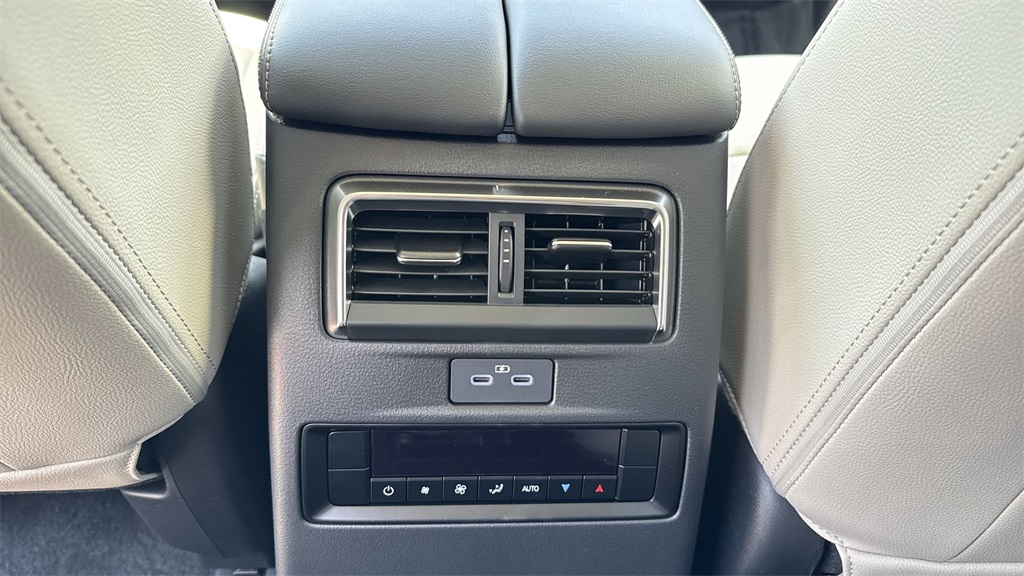 2025 Mazda CX-90 3.3 Turbo Preferred photo 36