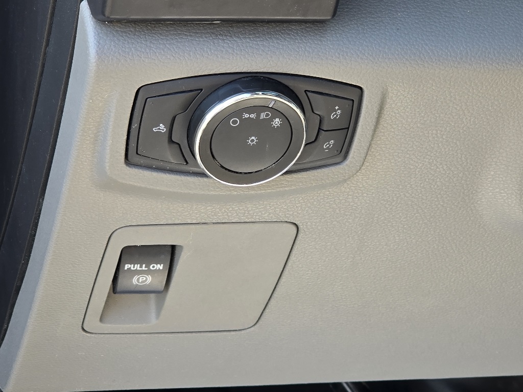 2020 Ford F-150 XL photo 7