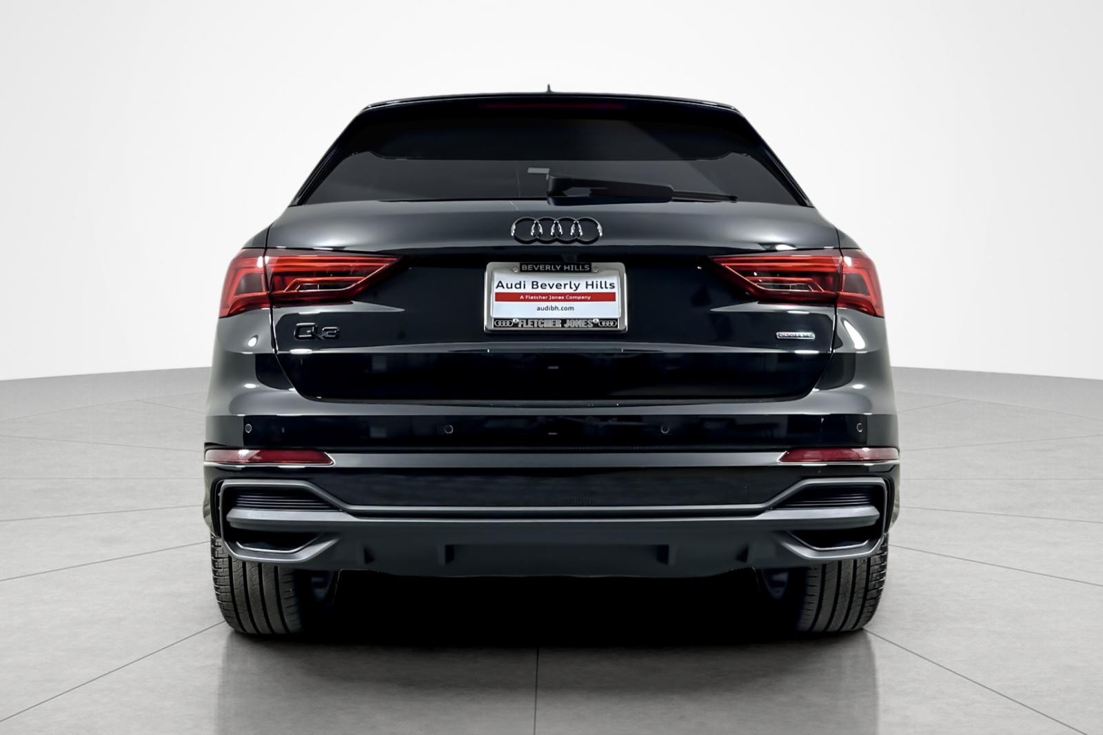 2025 Audi Q3 S line Premium 45 TFSI photo 4