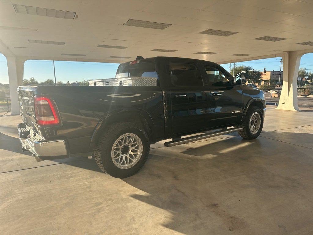 2019 Ram 1500 Laramie photo 4