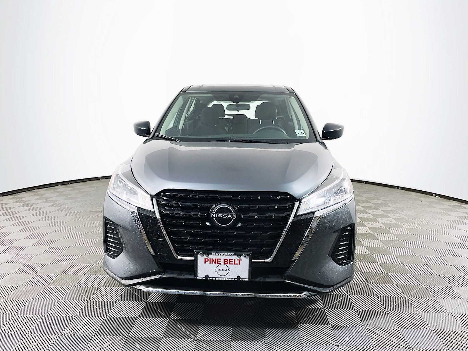 2024 Nissan Kicks S photo 2