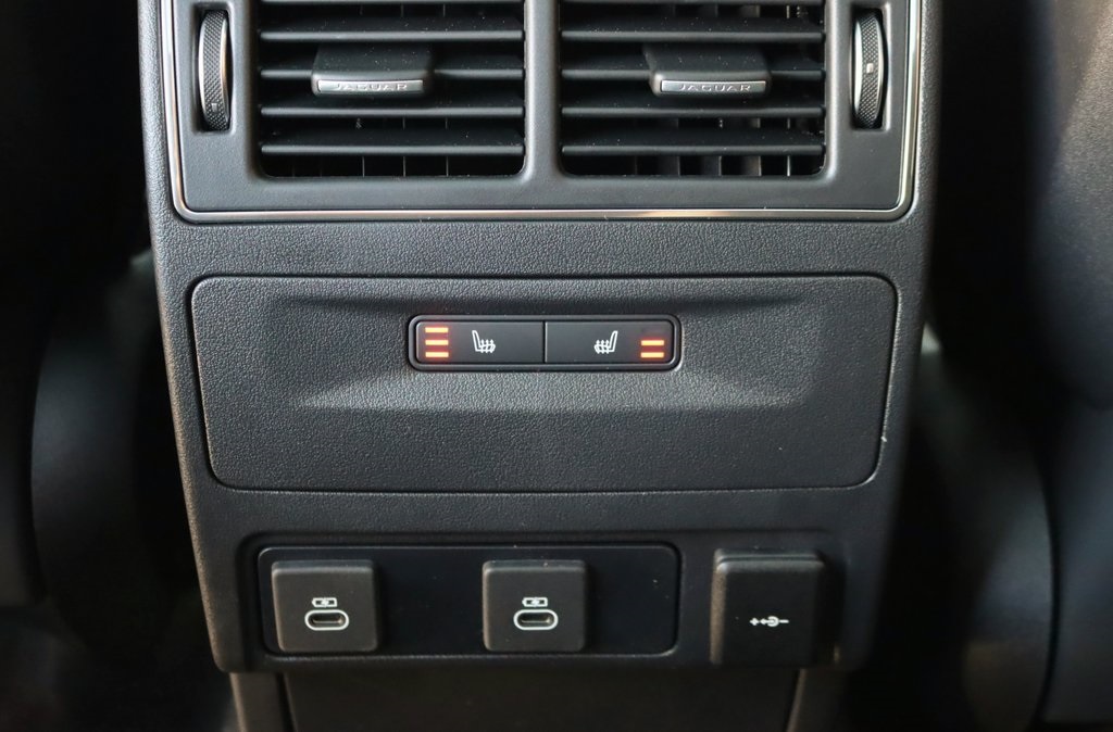 2026 JAGUAR F-PACE - Image 31