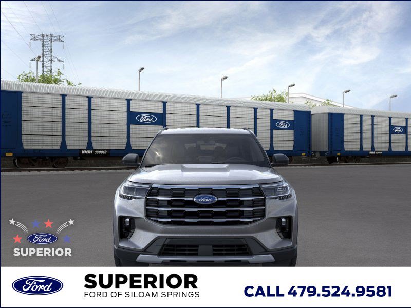 2025 Ford Explorer photo 4