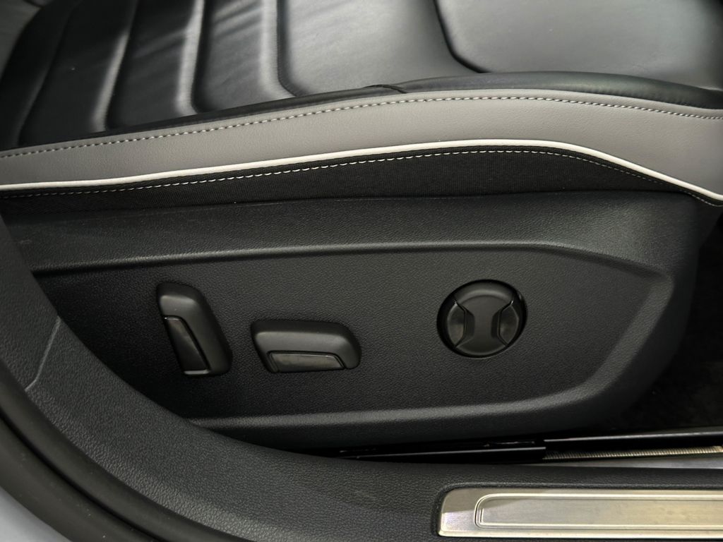 2023 Volkswagen Arteon SEL R-Line photo 21