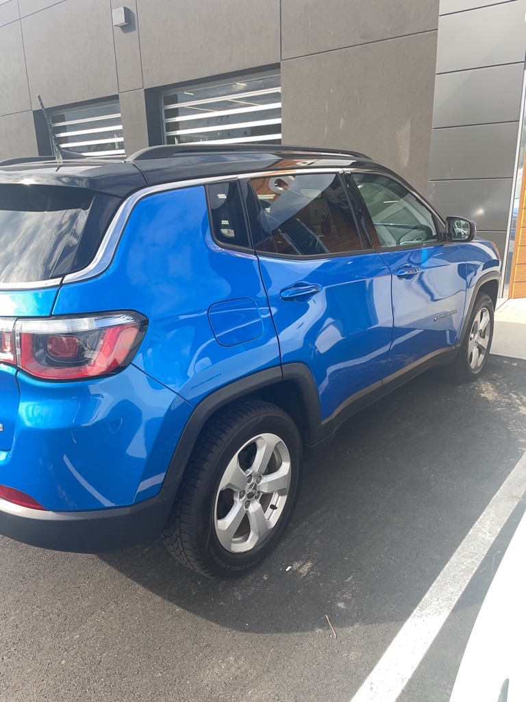 2018 Jeep Compass Latitude photo 3
