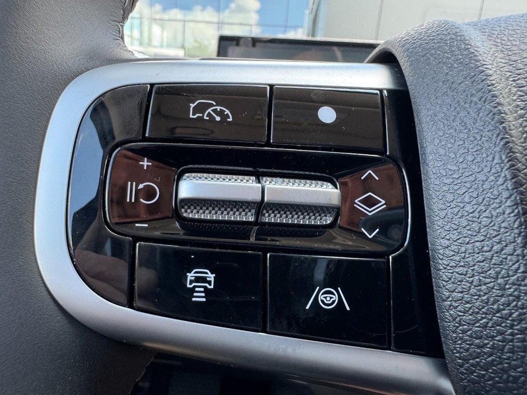 2026 Genesis GV70 2.5T Select photo 12