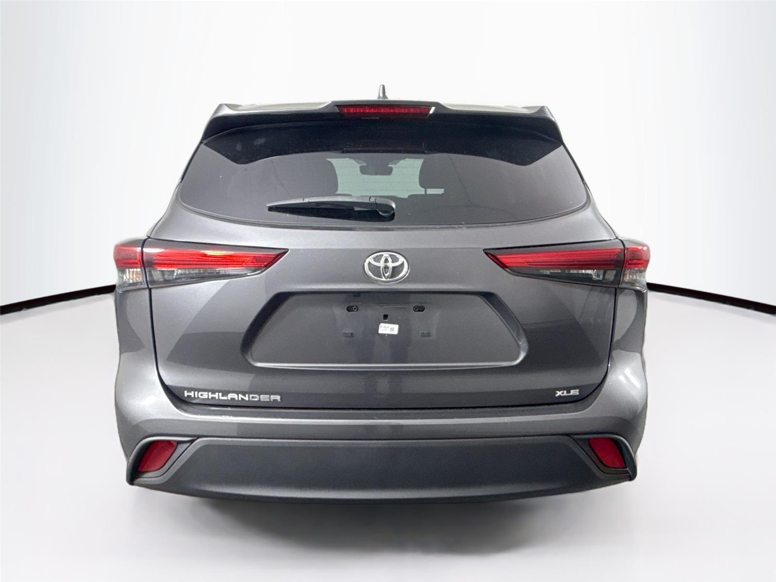 2023 Toyota Highlander XLE photo 7