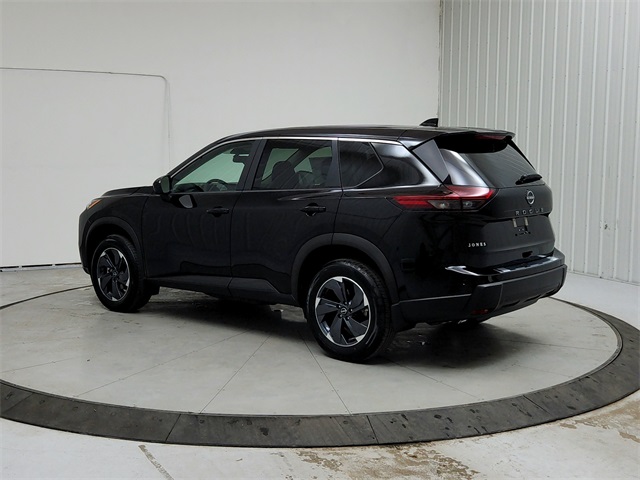 2025 Nissan Rogue SV photo 4
