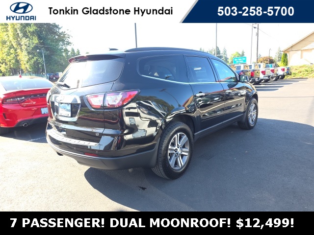 2017 Chevrolet Traverse 2LT photo 2