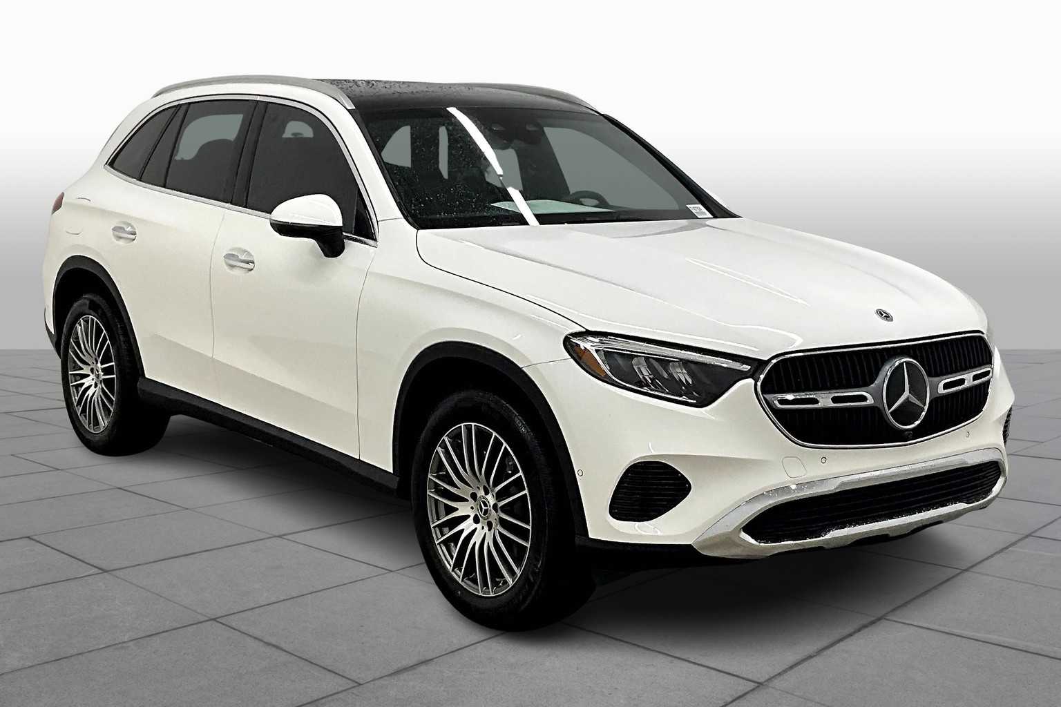2026 Mercedes Benz GLC 300 photo 2