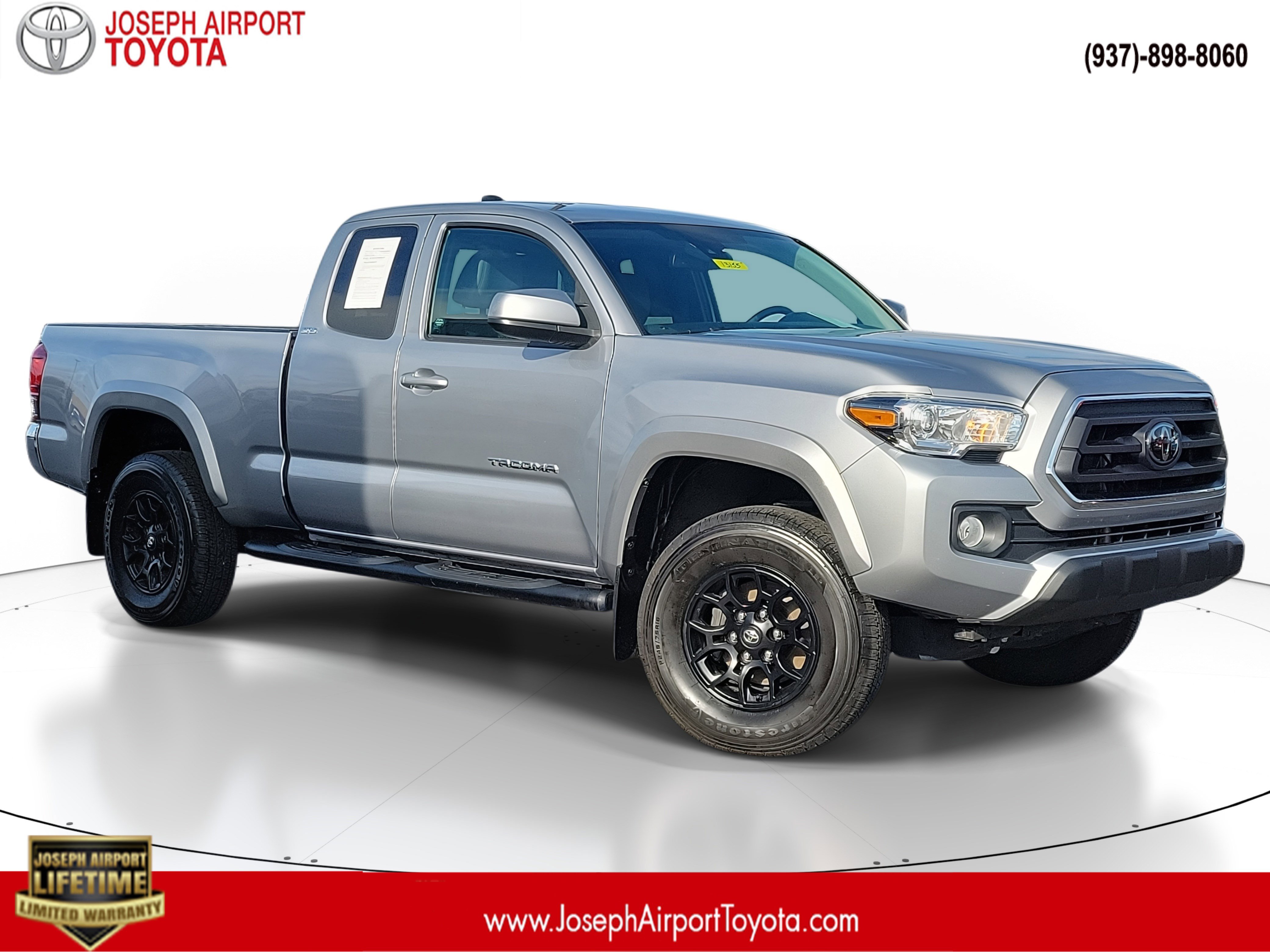 2021 Toyota Tacoma SR5's photo