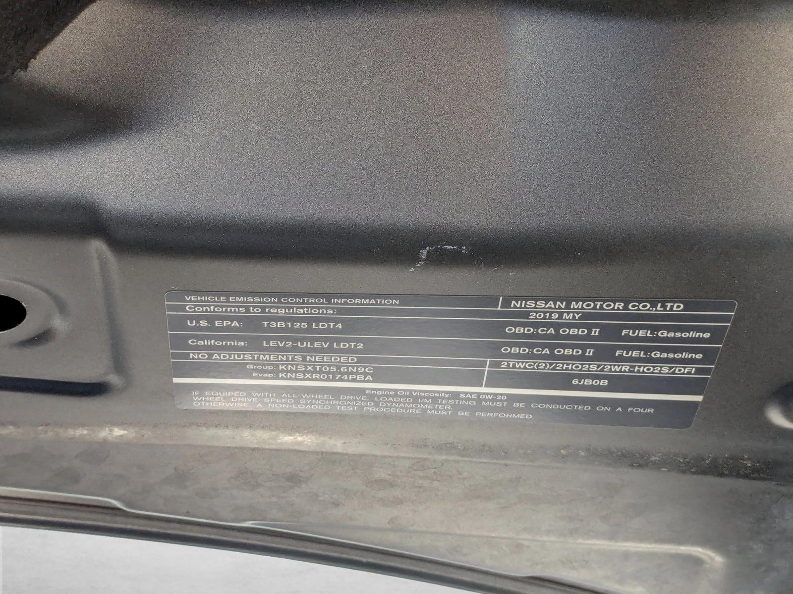 2019 Nissan Armada Platinum photo 25