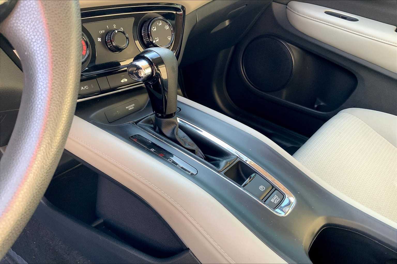 2022 Honda HR-V LX photo 15