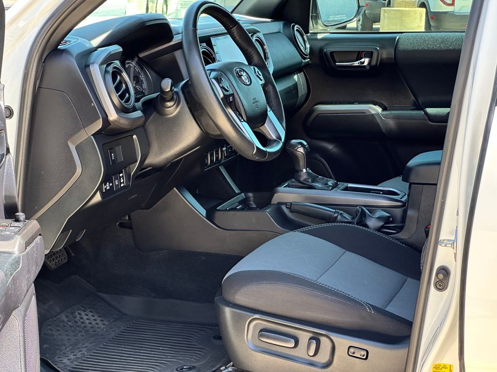 2021 Toyota Tacoma SR5 V6