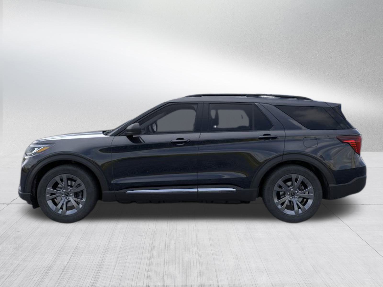 2025 Ford Explorer photo 4