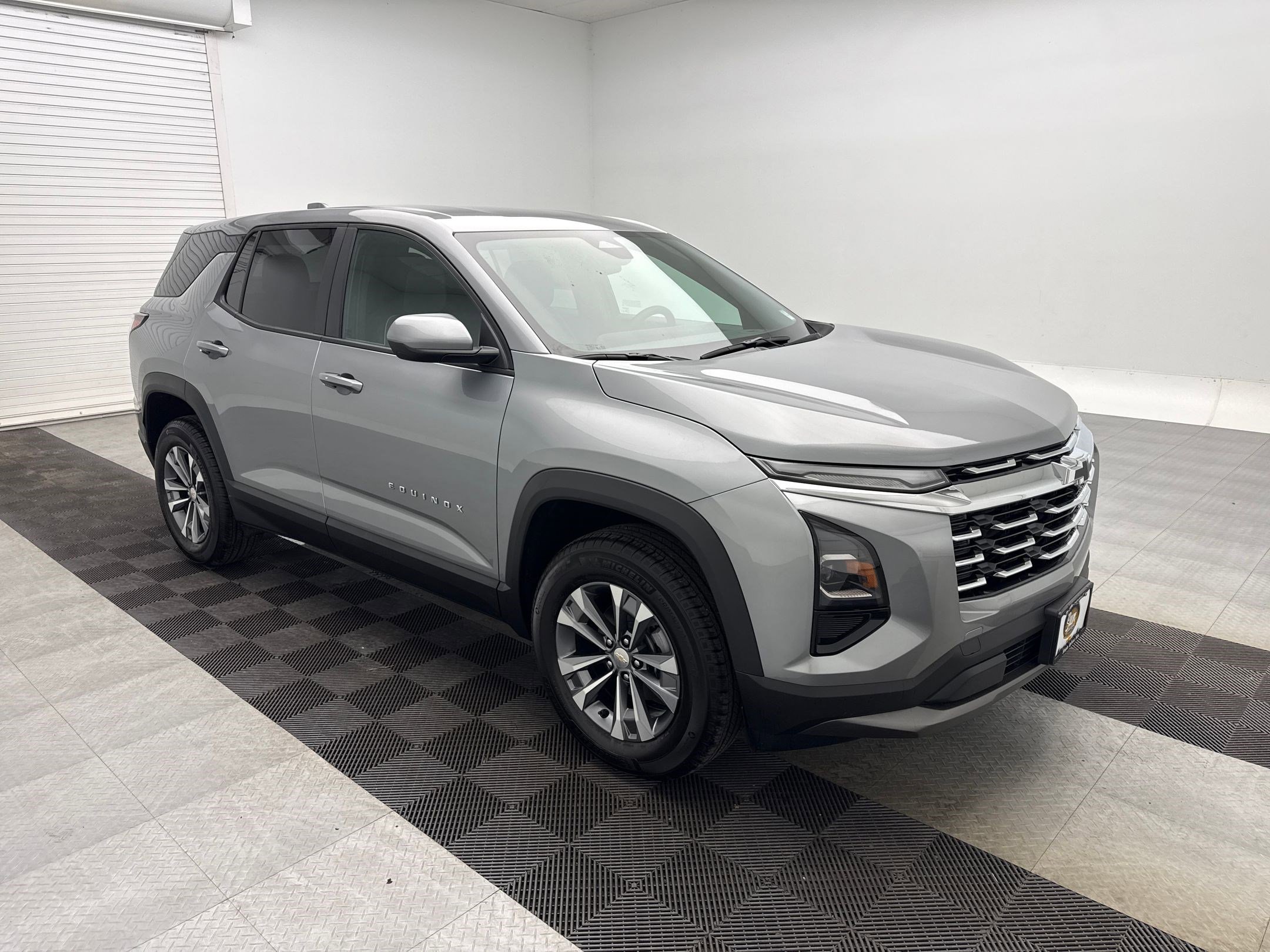 2026 Chevrolet Equinox LT photo 6