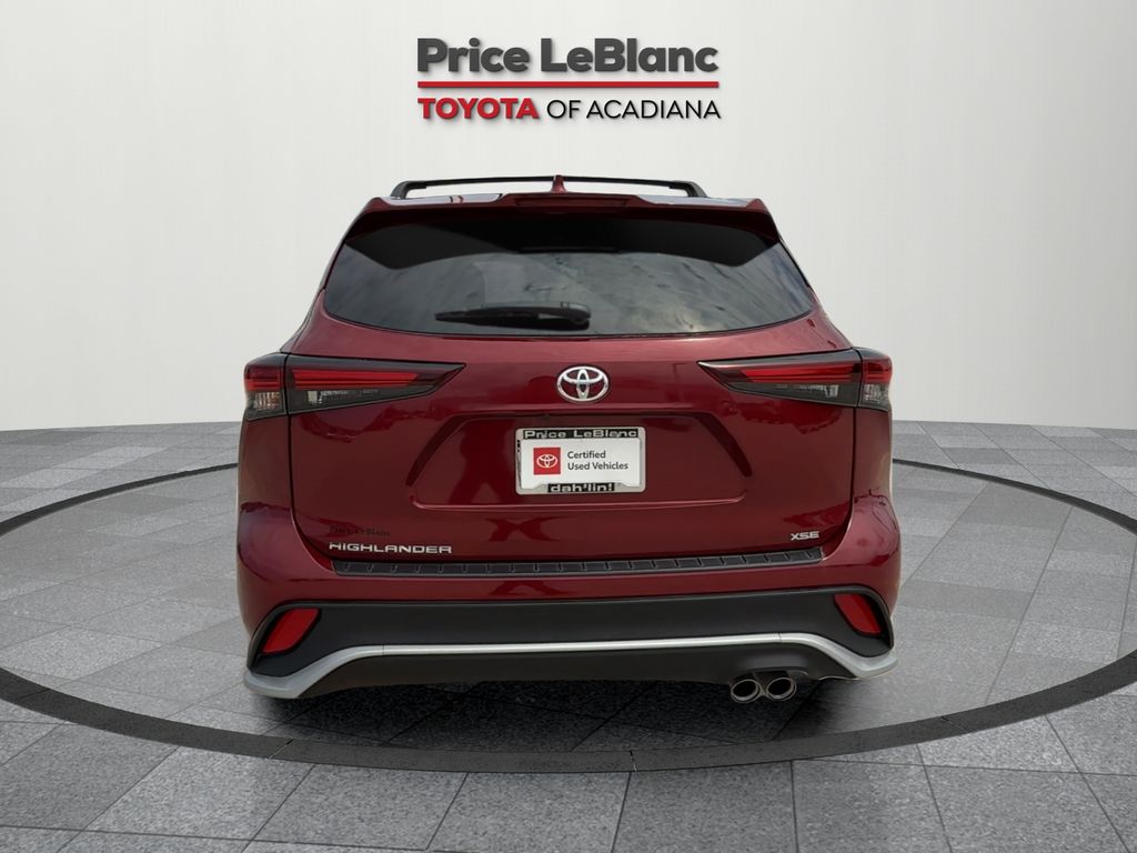 2024 Toyota Highlander XSE photo 2