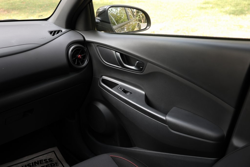 2022 Hyundai Kona SEL N Line photo 16