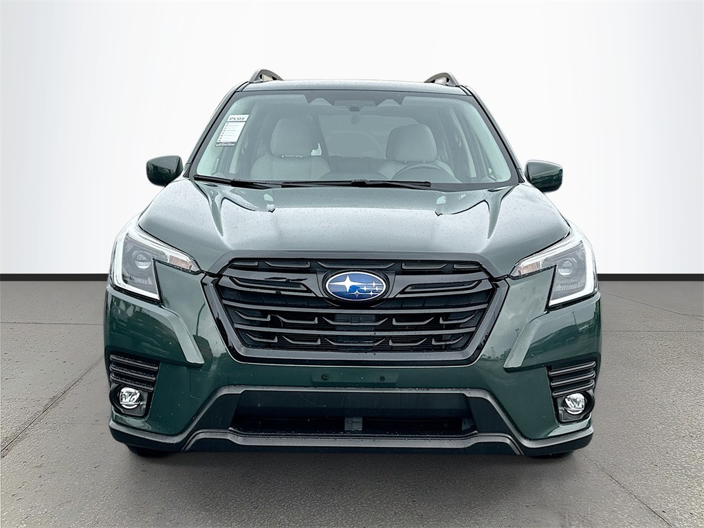 2024 Subaru Forester Premium Base photo 2
