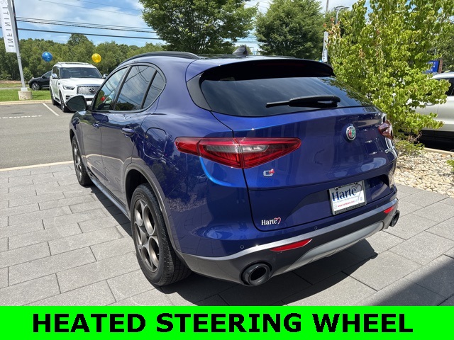 2022 Alfa Romeo Stelvio Ti photo 5
