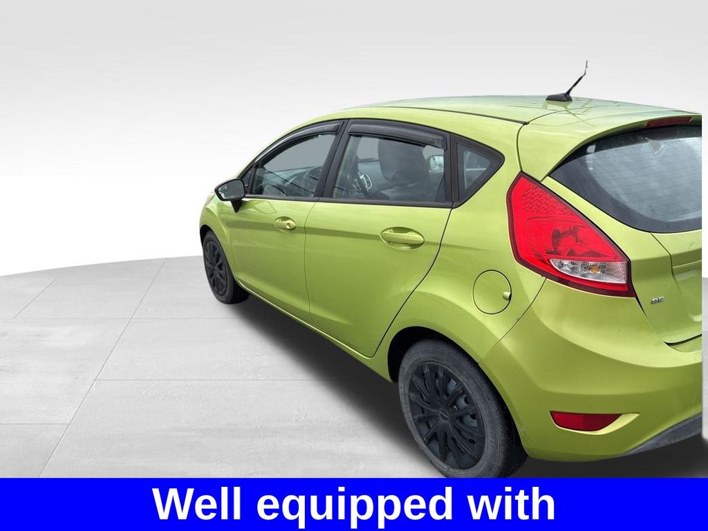 2011 Ford Fiesta SE photo 3